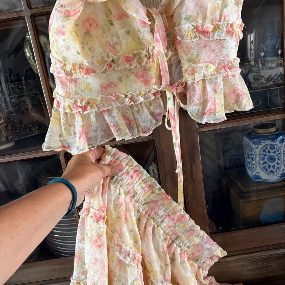 Floral Ruffle two piece skirt outfit - Picture 6 of 6